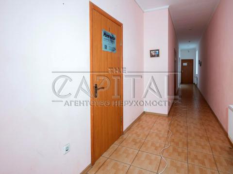 комерційна за адресою Ломоносова, 1