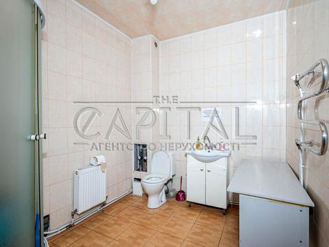 комерційна за адресою Ломоносова, 1