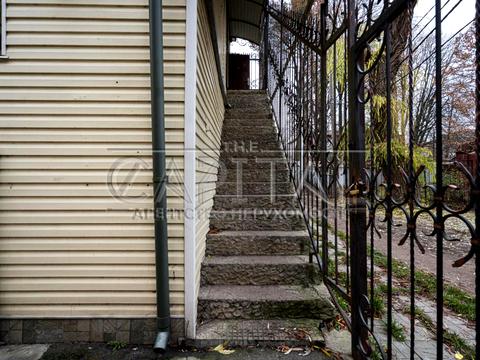 комерційна за адресою Ломоносова, 1