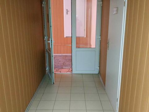 комерційна за адресою Батумська вул., 11