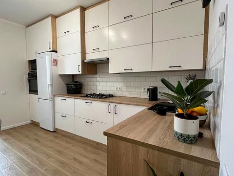 квартира по адресу Героїв Крут ул., 3