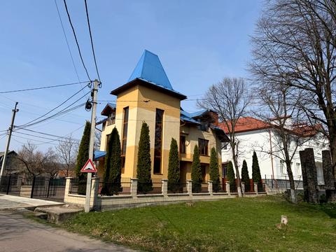 коммерческая по адресу Рокосівська, 3