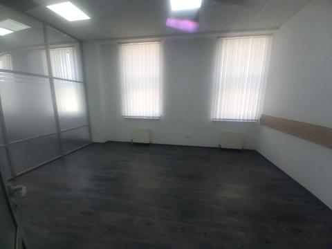 комерційна за адресою Кельнський бульв. (Катеринославський), 1