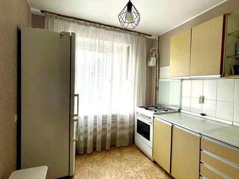 квартира за адресою Космонавтів вул., 152