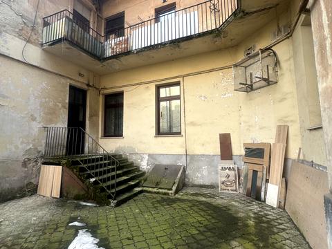 комерційна за адресою Івана Франка вул., 65