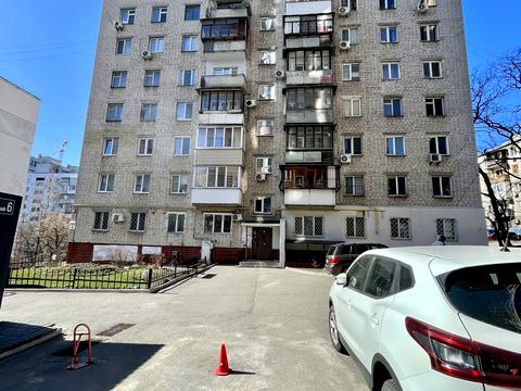 квартира за адресою Лабораторний пров., 4