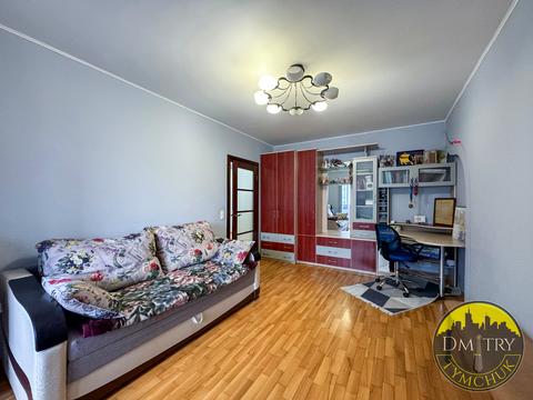 квартира за адресою Рональда Рейгана вул., 42