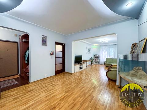 квартира за адресою Рональда Рейгана вул., 42