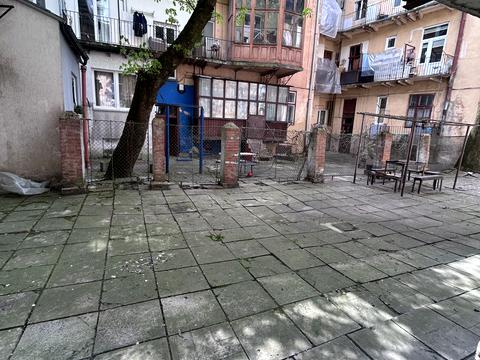квартира за адресою Івана Верхратського вул., 4