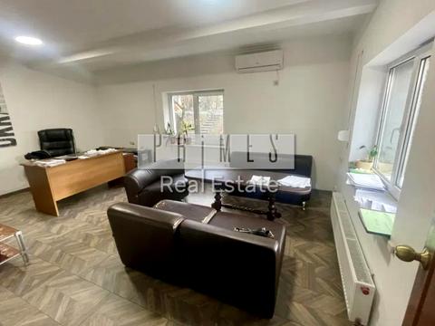 комерційна за адресою Науки просп., 33А