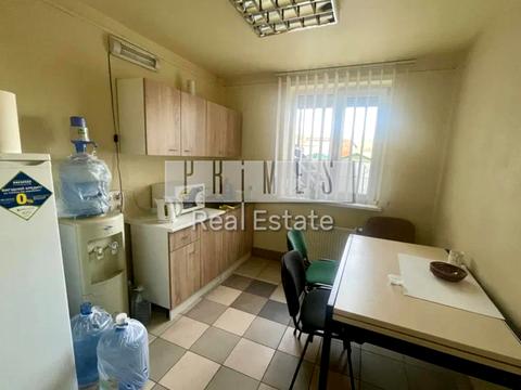 комерційна за адресою Науки просп., 33А