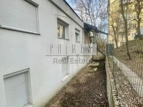 комерційна за адресою Науки просп., 33А