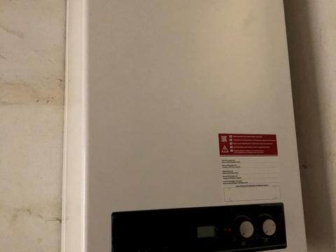 будинок за адресою с. Нове Давидково, Набережна