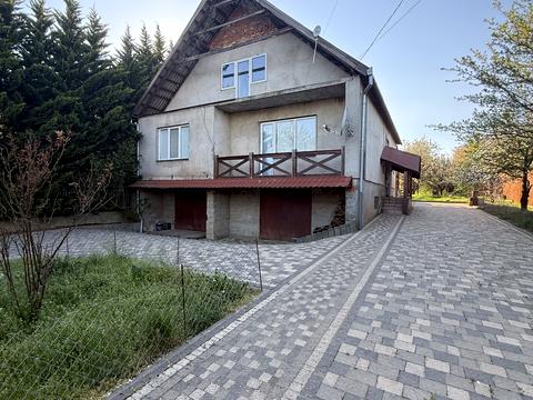 будинок за адресою  Берегове, Прикордонна вул., 1