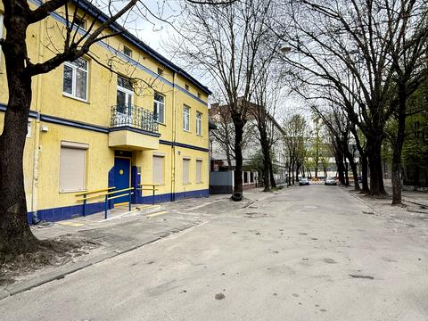 комерційна за адресою Олени Степанівни вул. (Ленінградська), 47
