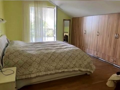 будинок за адресою Волошина