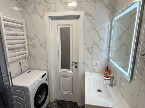 квартира за адресою Машинобудівників вул., 27