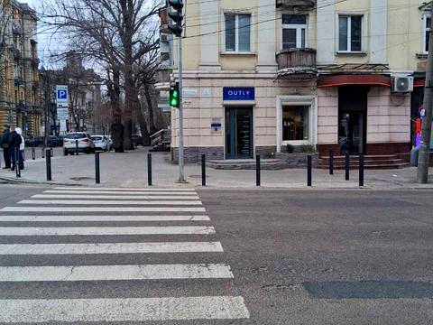 комерційна за адресою Січових Стрільців вул. (Артема), 8-А