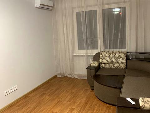 квартира за адресою Софії Русової вул., 5-Б