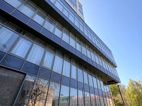 комерційна за адресою Мечникова вул., 19