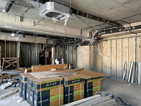 комерційна за адресою Мечникова вул., 19