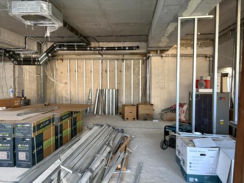 комерційна за адресою Мечникова вул., 19