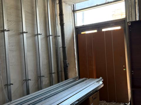 комерційна за адресою Мечникова вул., 19