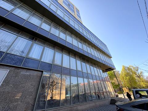 комерційна за адресою Мечникова вул., 19