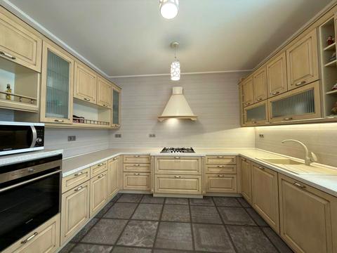 будинок за адресою Ватутіна вул.