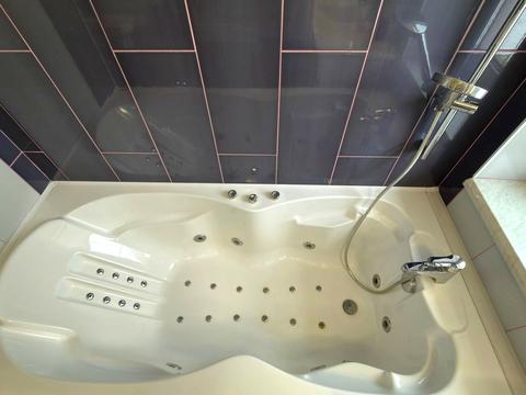 будинок за адресою Ватутіна вул.