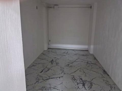 комерційна за адресою Дмитра Яворницького просп. (Карла Маркса), 82