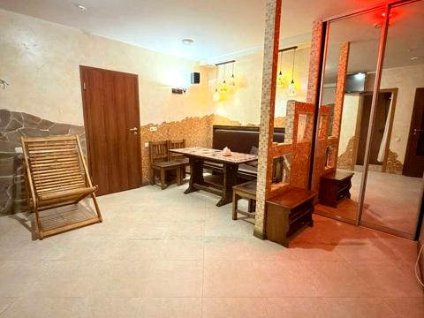 комерційна за адресою Оноре де Бальзака вул., 4