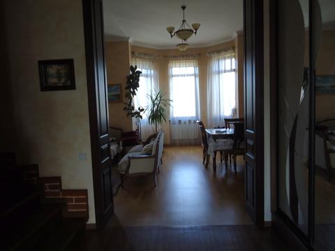 будинок за адресою Тиха, 2