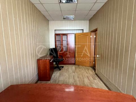 коммерческая по адресу Амвросия Бучмы бульв., 5