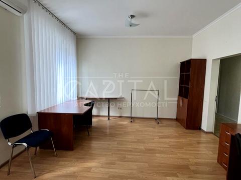 коммерческая по адресу Амвросия Бучмы бульв., 5