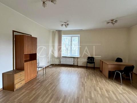коммерческая по адресу Амвросия Бучмы бульв., 5