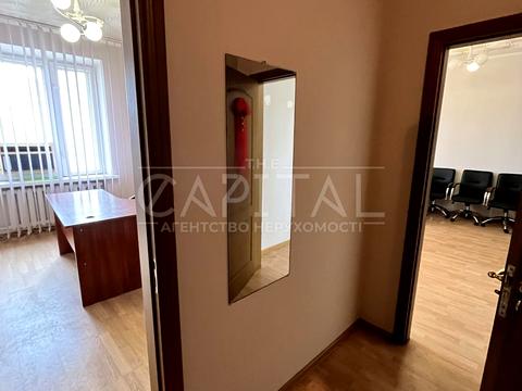 коммерческая по адресу Амвросия Бучмы бульв., 5