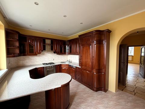 будинок за адресою Лісна