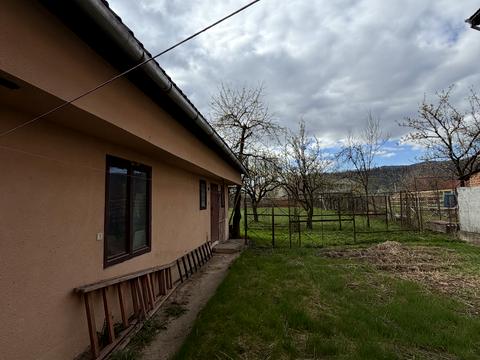 будинок за адресою Лісна