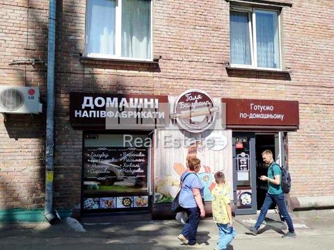 комерційна за адресою Шовкуненка вул., 8/20