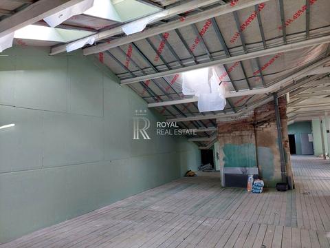 комерційна за адресою Хрещатик вул. (Kreschatic), 17