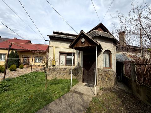 будинок за адресою  Хуст, Садова