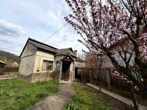 будинок за адресою  Хуст, Садова