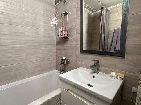 квартира за адресою 24 Серпня вул., 9