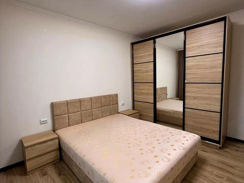 квартира за адресою 24 Серпня вул., 9