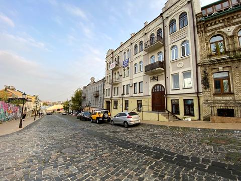 коммерческая по адресу Андреевский спуск, 11