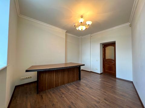 коммерческая по адресу Андреевский спуск, 11