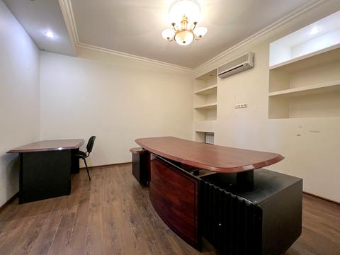 коммерческая по адресу Андреевский спуск, 11