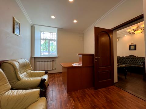 коммерческая по адресу Андреевский спуск, 11