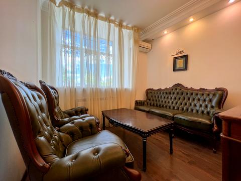 коммерческая по адресу Андреевский спуск, 11